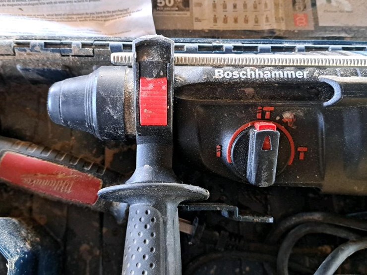 #105-•-bosch-electric-hammer-drill-image-4
