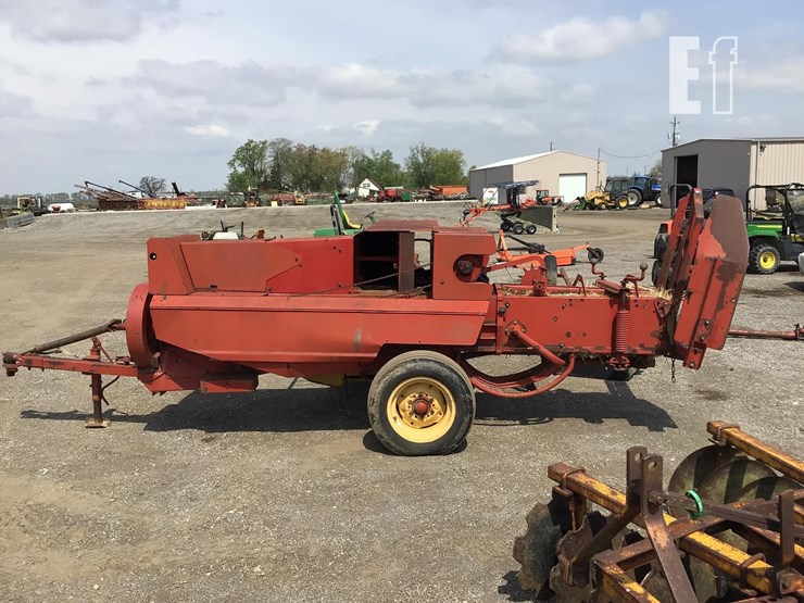 1984-new-holland-311-image-5