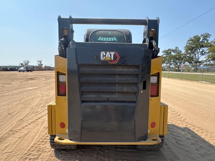 2023-caterpillar-259d3-image-7