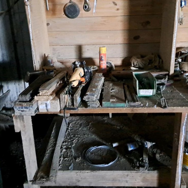 #317 • Chipper knives and tools