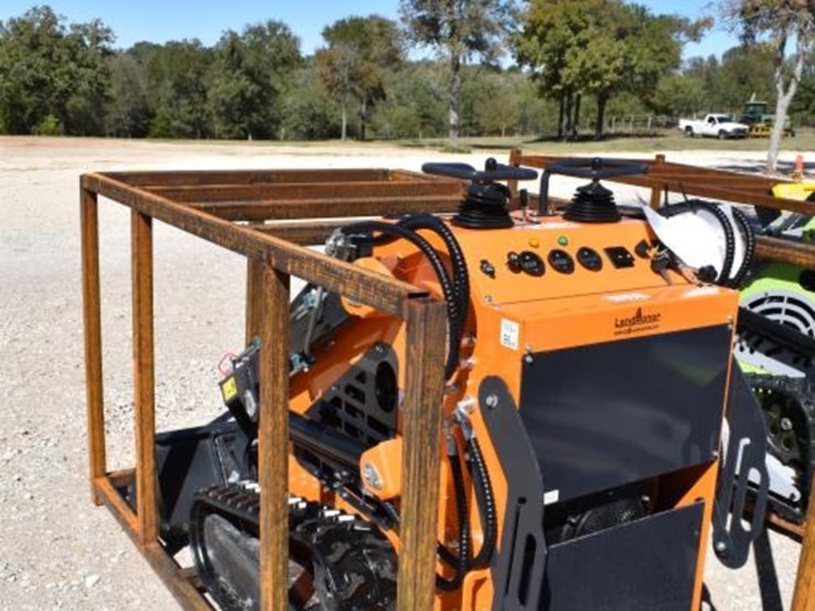 landhero-ht380-mini-skid-steer-(serial-#-7114001)-(k)-image-3