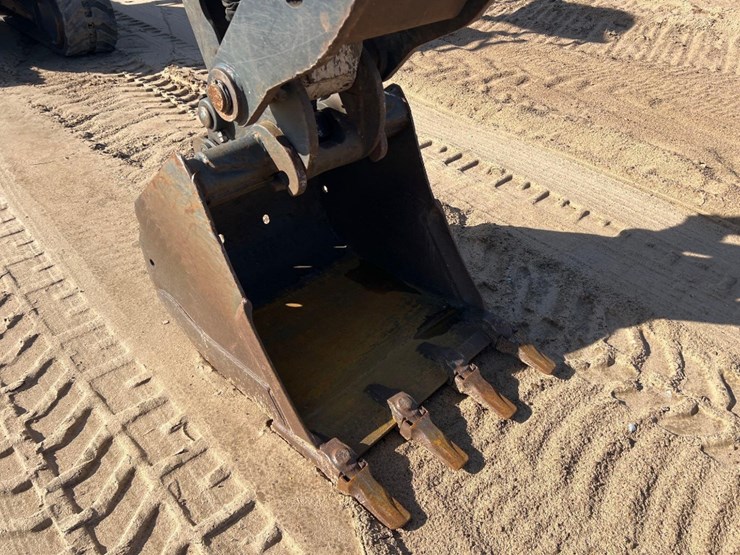 2024-bobcat-e60-image-19