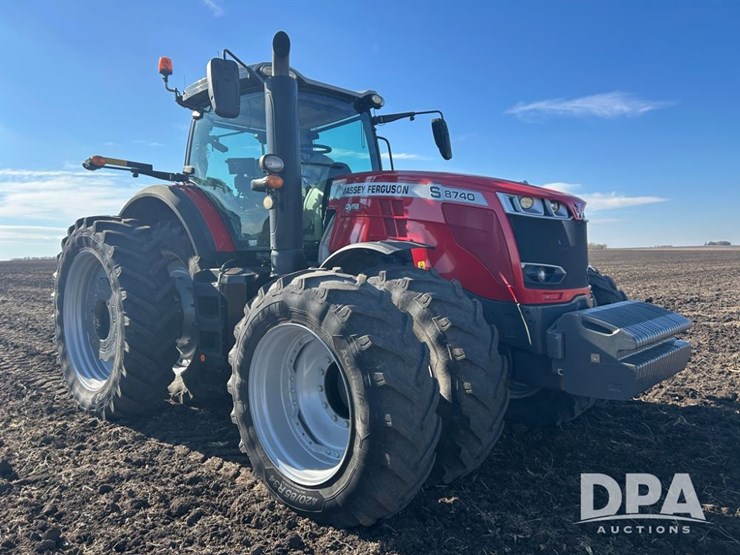 2020-massey-ferguson-8740s-image-12