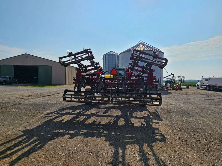 case-870-disk-chisel-plow-image-4