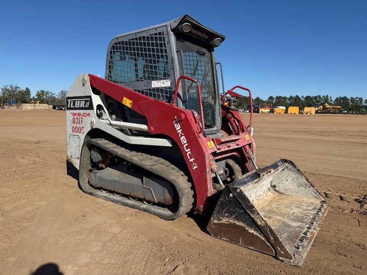 2021-takeuchi-tl8r2-image-4