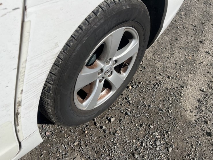 2014-toyota-sienna-le-image-46