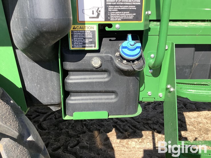 2021-john-deere-w235-image-11