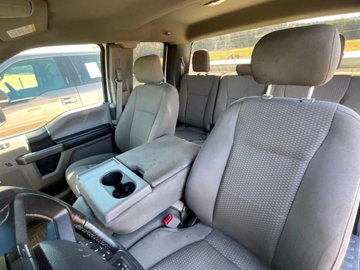 2019-ford-f150-xlt-image-17