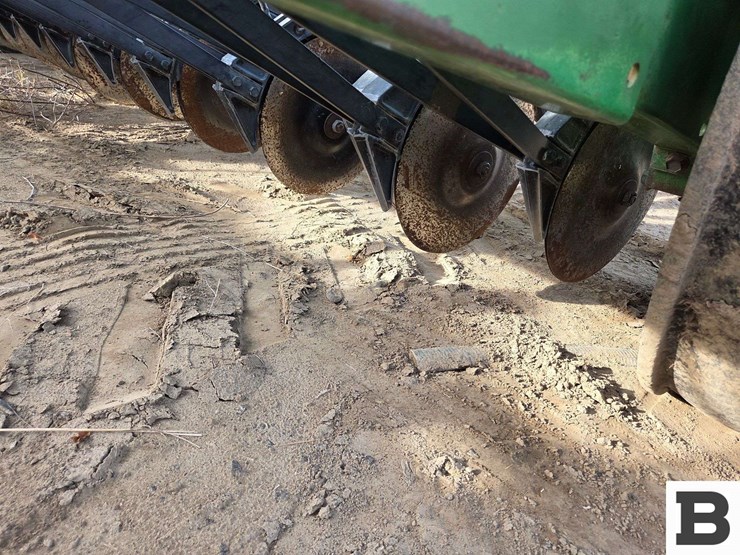 john-deere-450-image-3