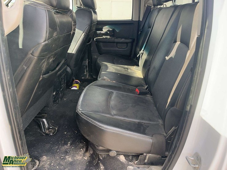 2014-dodge-1500-image-15