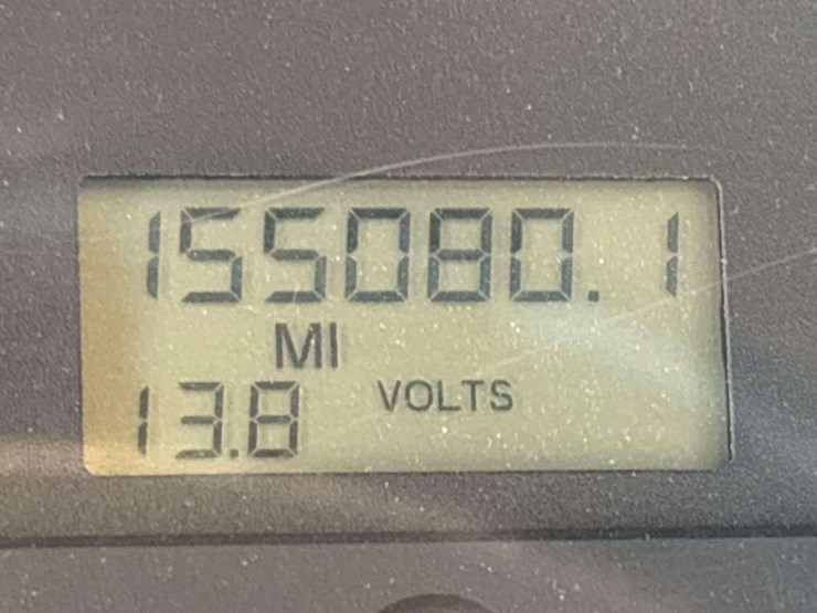 2013-freightliner-m2-106-image-9