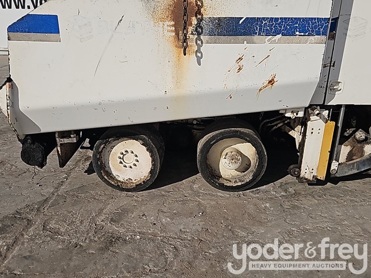 2014-caterpillar-ap-1000e-image-12