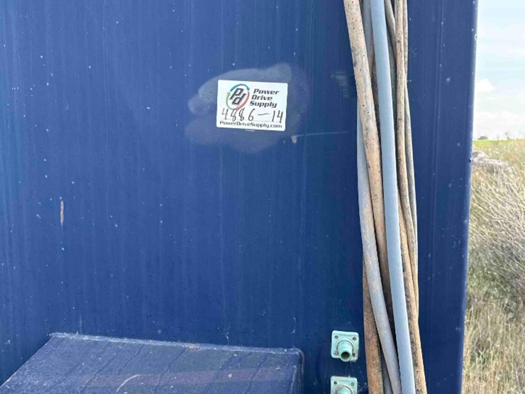 tesco-top-drive-house-w/detroit-diesel-series-60-500kw-diesel-generator-set-image-2