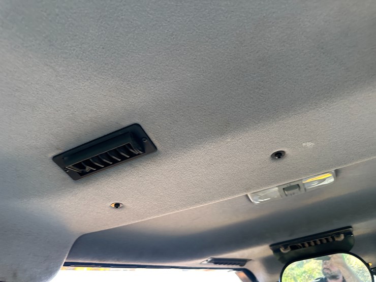 #32837-•-komatsu-39px-crawler-dozer-km10d130kka096648-image-65