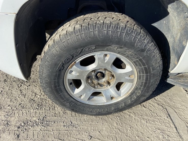 2009-chevrolet-tahoe-image-30