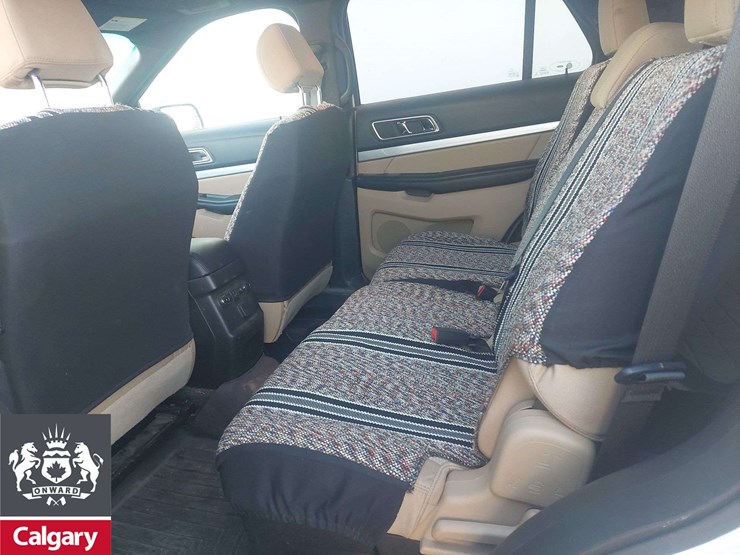 2016-ford-explorer-image-13