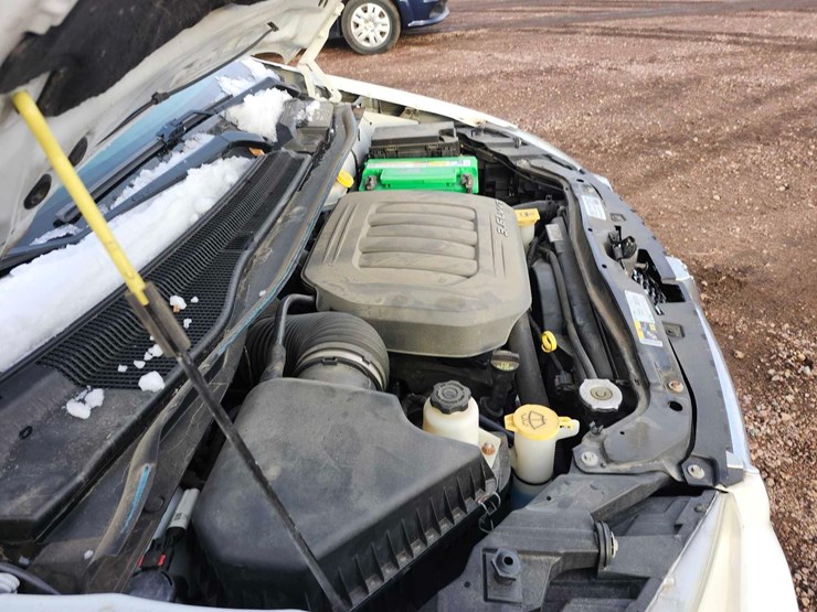 2015-dodge-grand-caravan-sxt-image-15