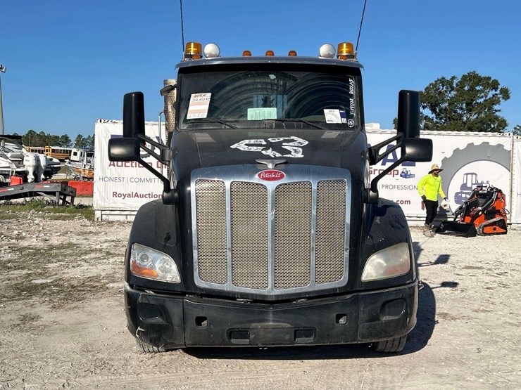 2016-peterbilt-579-image-42