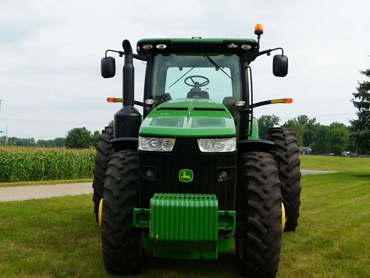 2011-john-deere-8285r-image-28