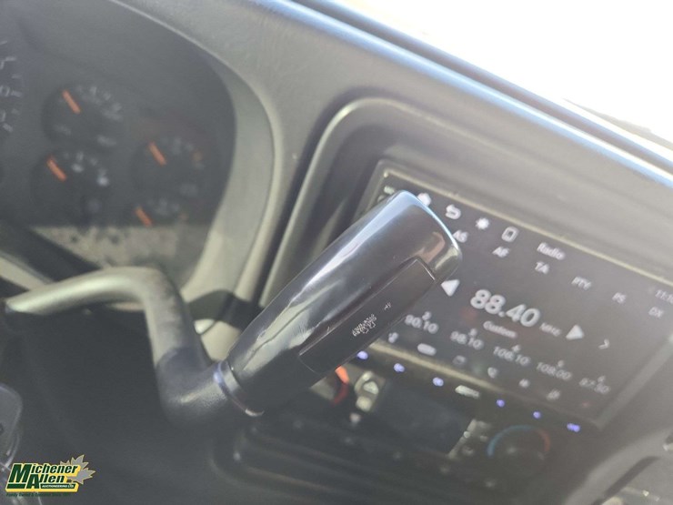 2003-gmc-sierra-1500-image-10