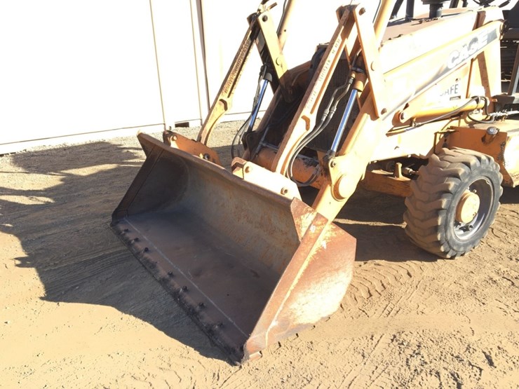 2007-case-570m-xt-image-9