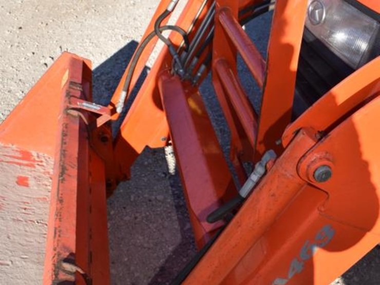 kubota-la463-image-10