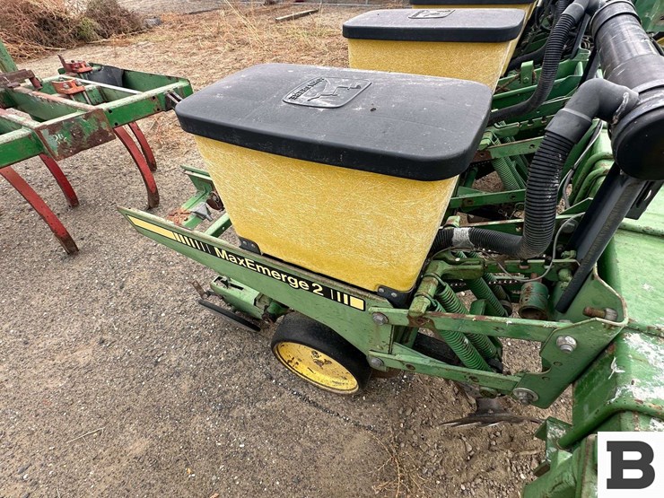 john-deere-7300-image-19