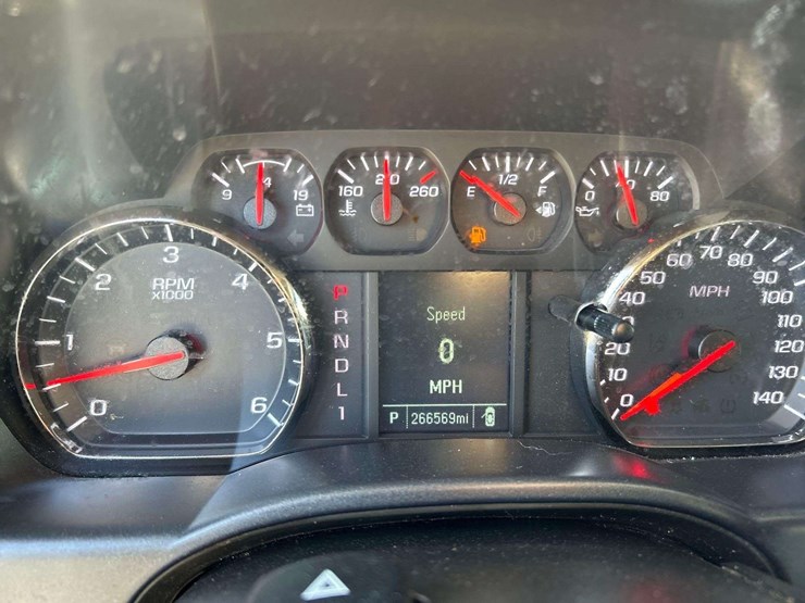 2019-chevrolet-silverado-2500hd-image-12