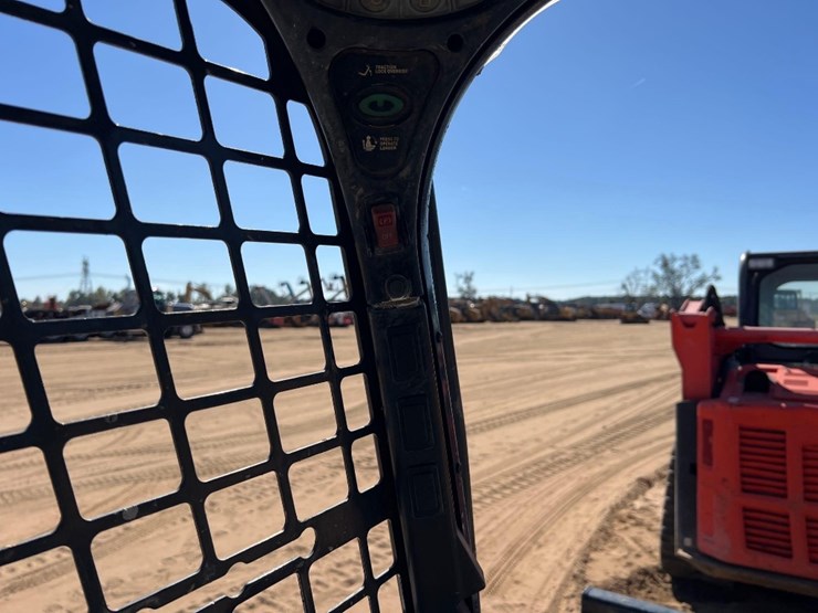 2019-bobcat-t595-image-30