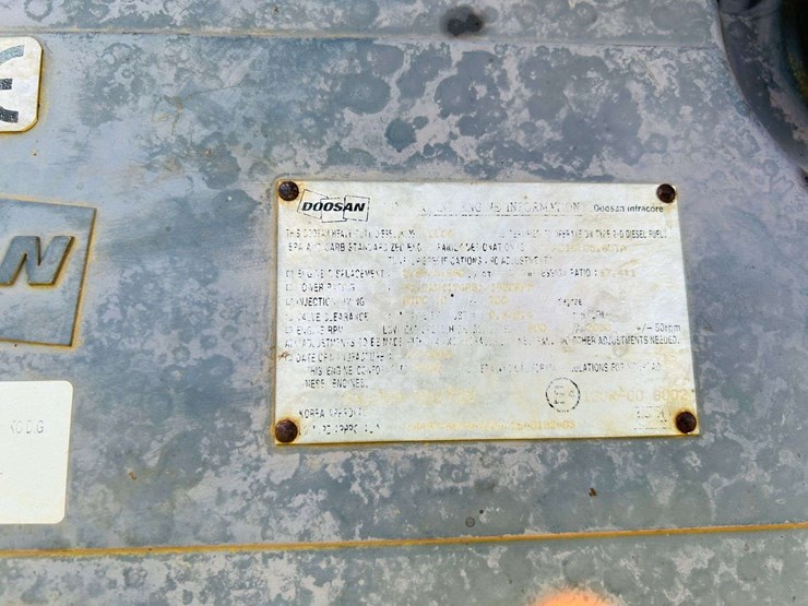 2010-doosan-dx180-lc-image-65