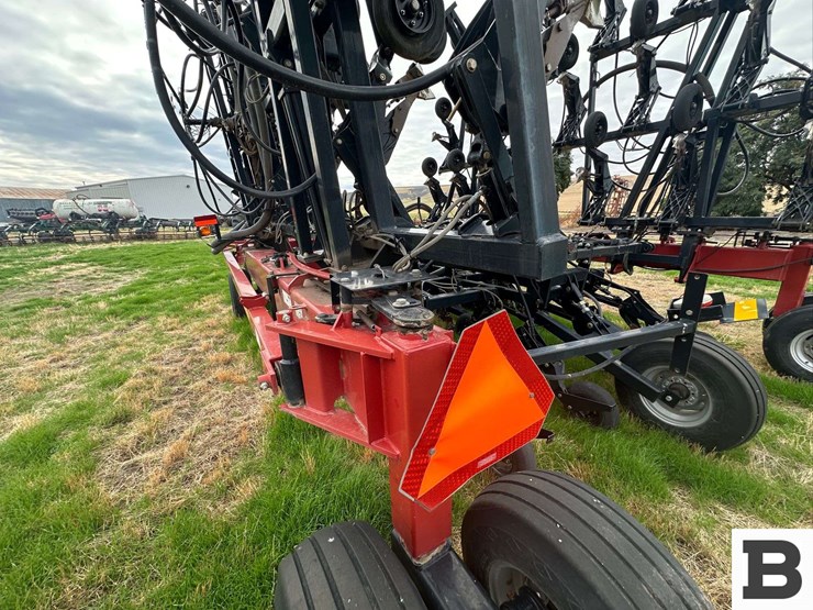 2012-case-800-image-34