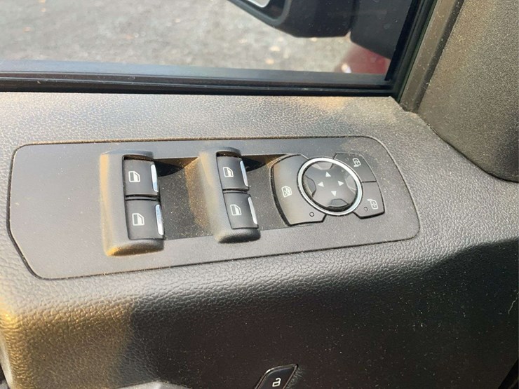 2015-ford-f150-image-18