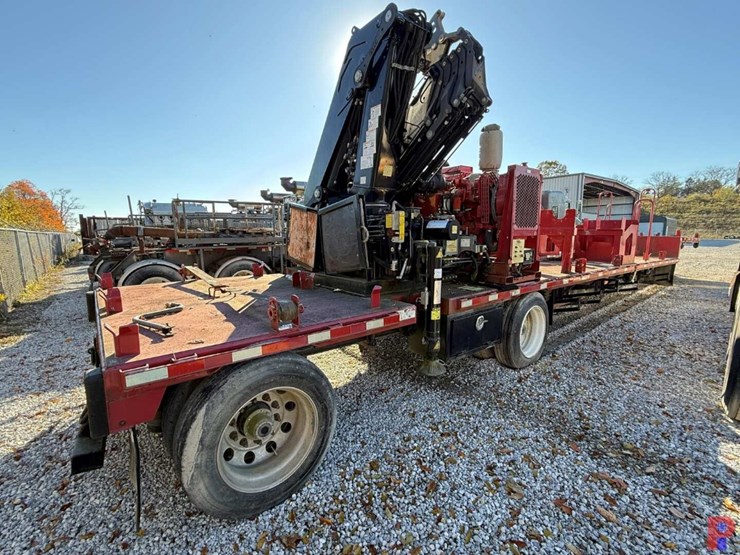 2015-john-deere-4045hf285-image-2