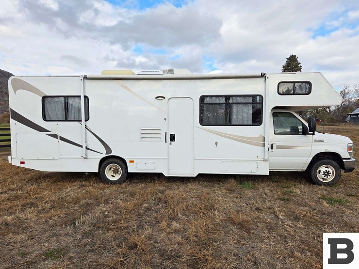 2014-ford-e450-image-4