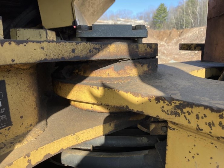 caterpillar-535b-image-21