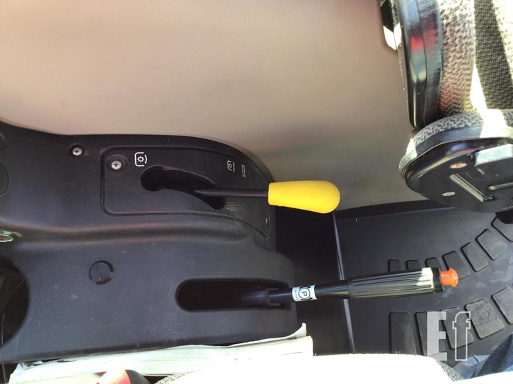 2019-case-ih-farmall-75a-image-21