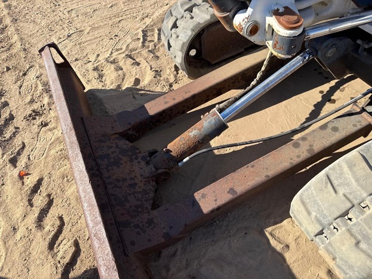 2008-bobcat-331g-image-18