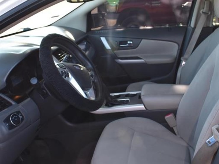 2014-ford-edge-image-5