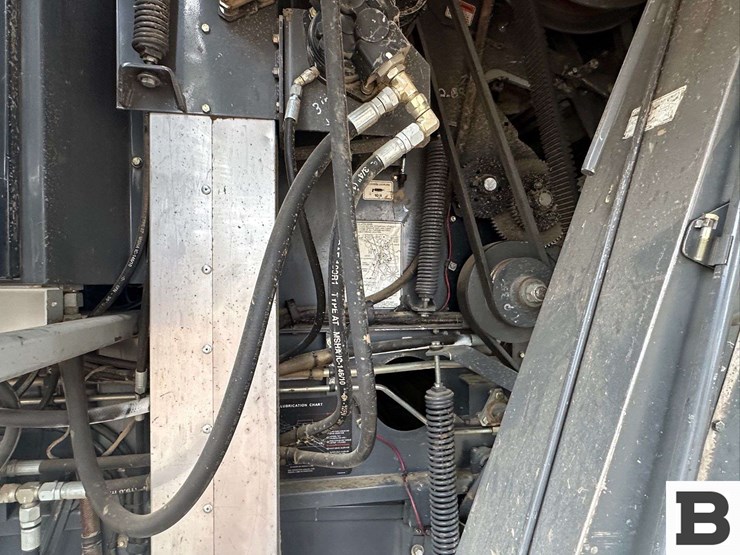 2008-gleaner-r75-image-48