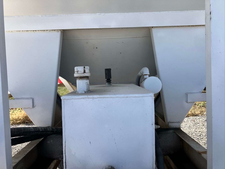 simonsen-fertilizer-tender-dual-bin-hopper---no-chassis-image-12