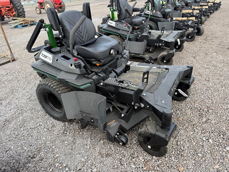 #50-•-yakta-yxr-710-zero-turn-lawn-mower-image-1