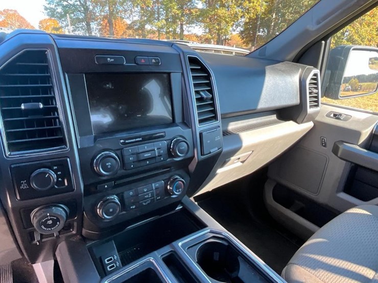 2018-ford-f150-xlt-image-17