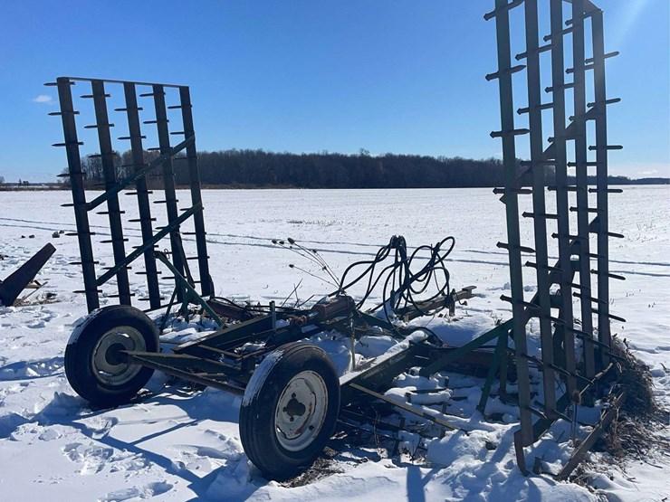 unverferth-28ft-harogator-image-7