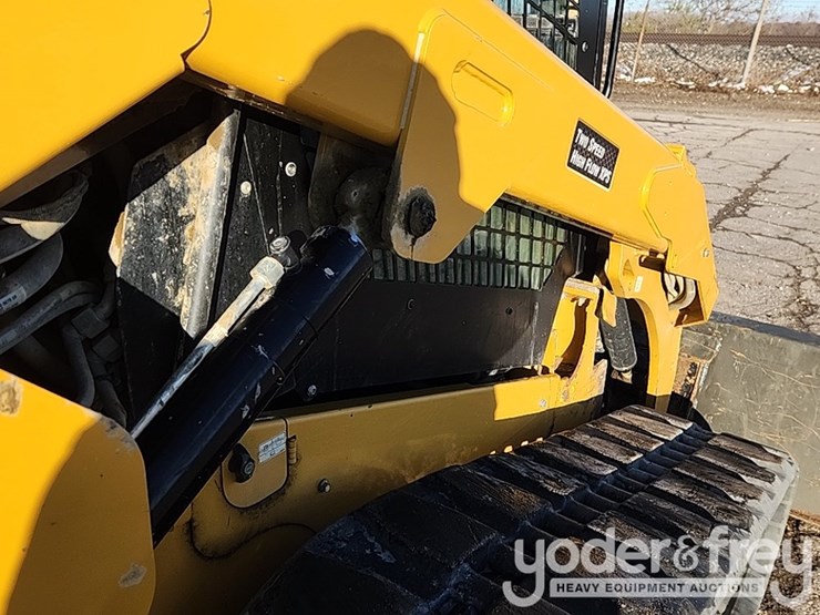 2021-caterpillar-289d3-image-12