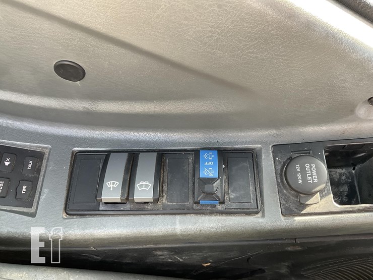 2018-case-cx57c-image-23