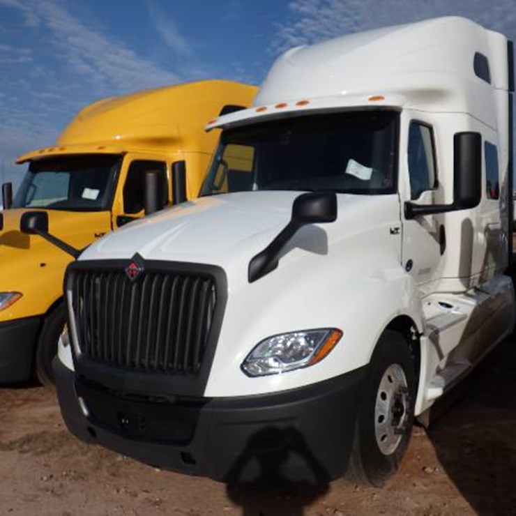 2020 INTERNATIONAL LT