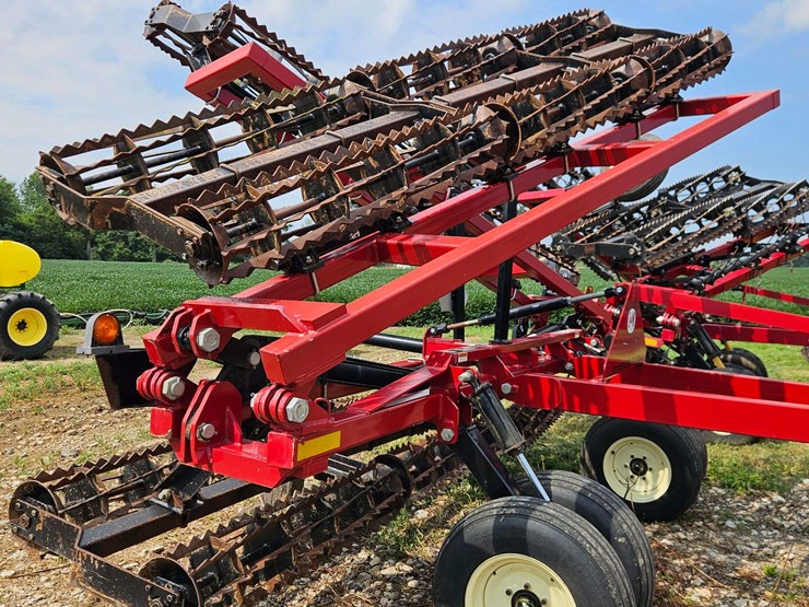 2011-j&m-tf215-image-2