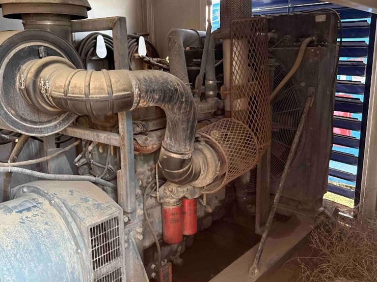 tesco-top-drive-house-w/detroit-diesel-series-60-500kw-diesel-generator-set-image-8