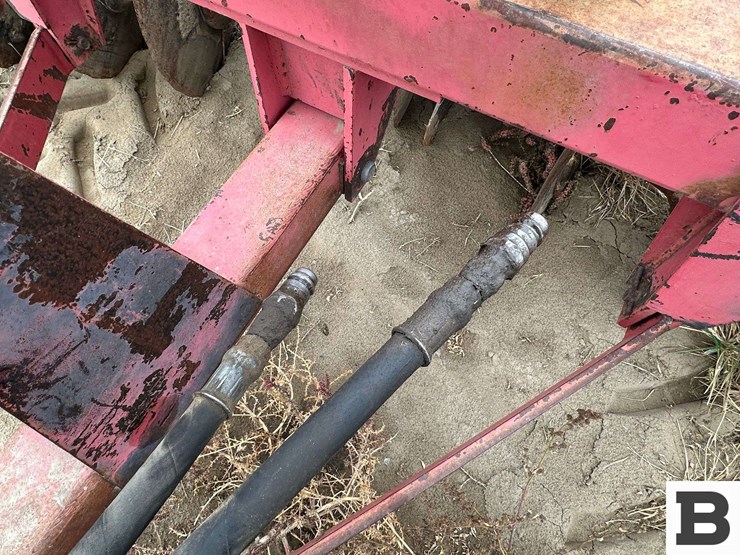 massey-ferguson-720-image-8