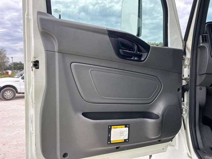 2021-international-mv607-image-14